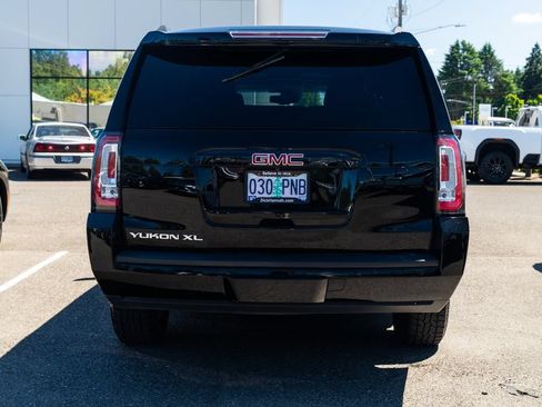Used 2019 GMC Yukon XL SLT w/ Open Road Package AWD/4WD image 6