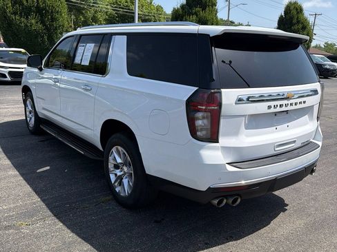 Used 2023 Chevrolet Suburban Premier AWD/4WD image 3