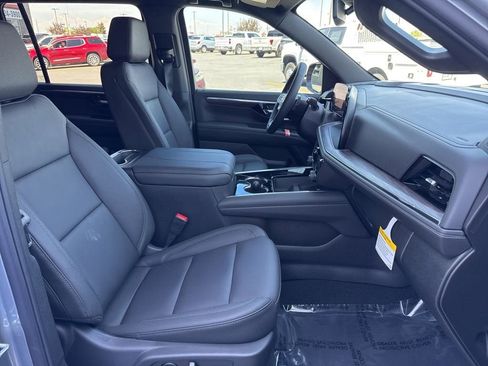 New 2026 Chevrolet Suburban LT w/ Comfort Package AWD/4WD image 48
