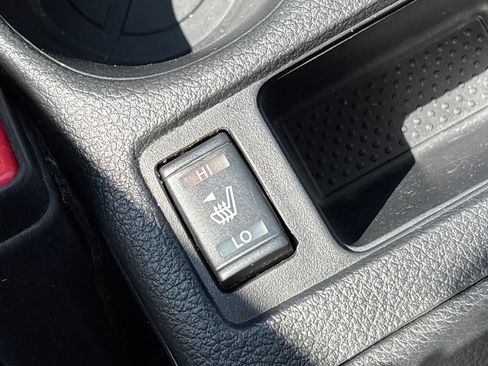 Used 2018 Nissan Rogue SV w/ Premium Package AWD/4WD image 34