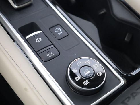 New 2026 Nissan Pathfinder SL AWD/4WD image 18