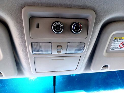 Used 2012 Nissan NV 3500 SL w/ Technology Pkg image 25