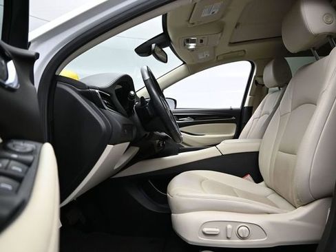 Used 2023 Buick Enclave Essence w/ Experience Buick Package FWD image 27