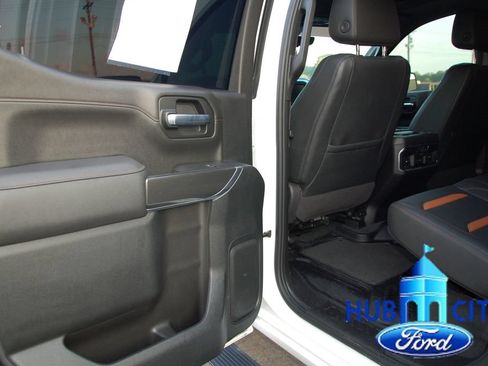 Used 2021 GMC Sierra 1500 AT4 w/ AT4 Value Package AWD/4WD image 13