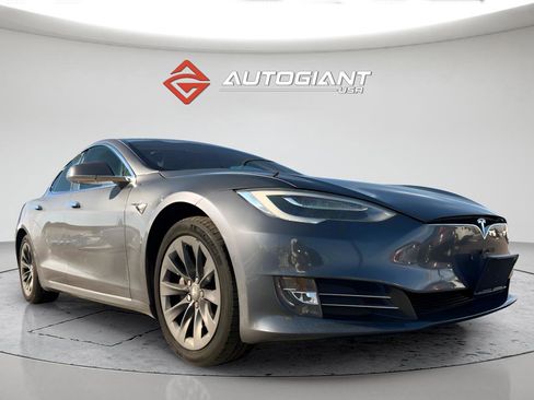 Used 2018 Tesla Model S 100D image 11