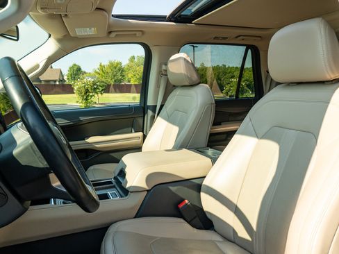 Used 2024 Ford Expedition Limited RWD image 13