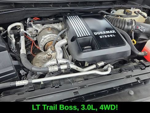 Used 2024 Chevrolet Silverado 1500 LT Trail Boss w/ LT Trail Boss Premium Package AWD/4WD image 18