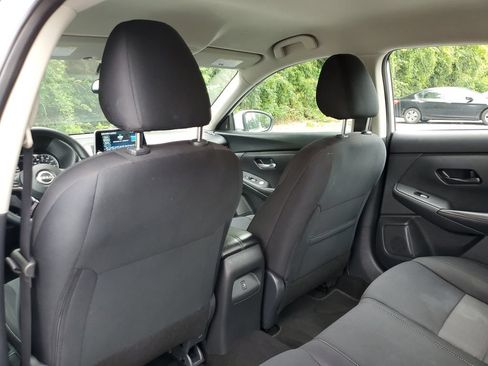 Used 2024 Nissan Sentra SV FWD image 13