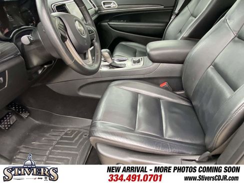 Used 2019 Jeep Grand Cherokee Limited AWD/4WD image 17
