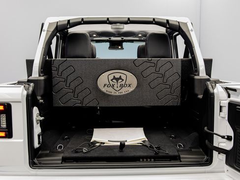 Used 2024 Jeep Wrangler Unlimited Rubicon w/ Capability Package image 46