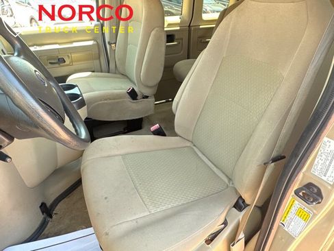 Used 2013 Ford E-350 and Econoline 350 XLT image 21