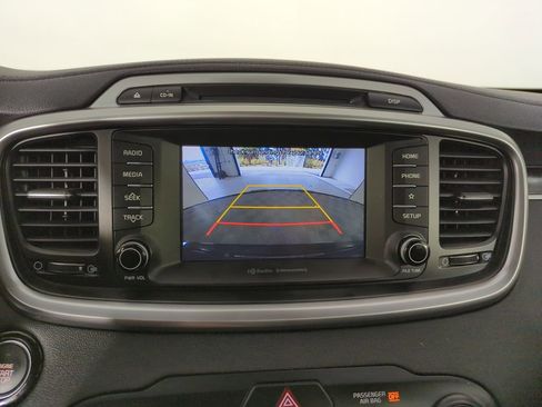 Used 2019 Kia Sorento EX image 26