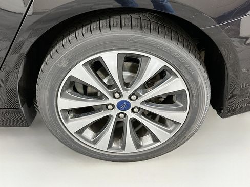 Used 2019 Ford Fusion SE AWD/4WD image 11
