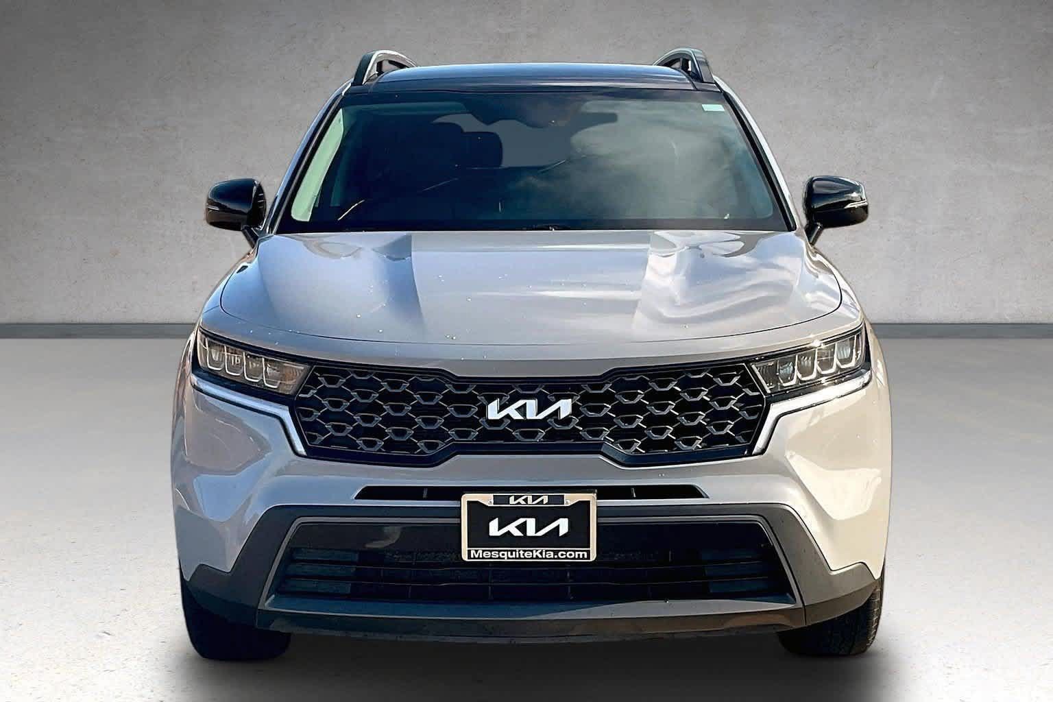 Used 2023 Kia Sorento S w/ Panoramic Sunroof Package AWD/4WD image 6