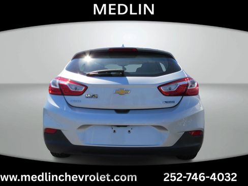 Used 2017 Chevrolet Cruze Premier FWD image 8