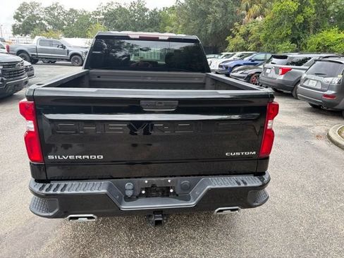 Used 2021 Chevrolet Silverado 1500 Custom RWD image 3