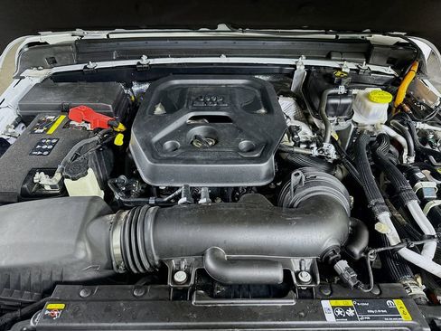 Used 2024 Jeep Wrangler High Altitude image 9