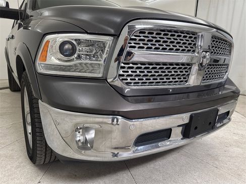 Used 2018 RAM 1500 Laramie w/ Convenience Group image 11
