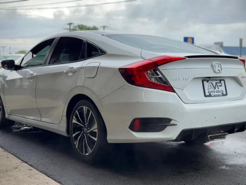 Used 2020 Honda Civic Sport image 5