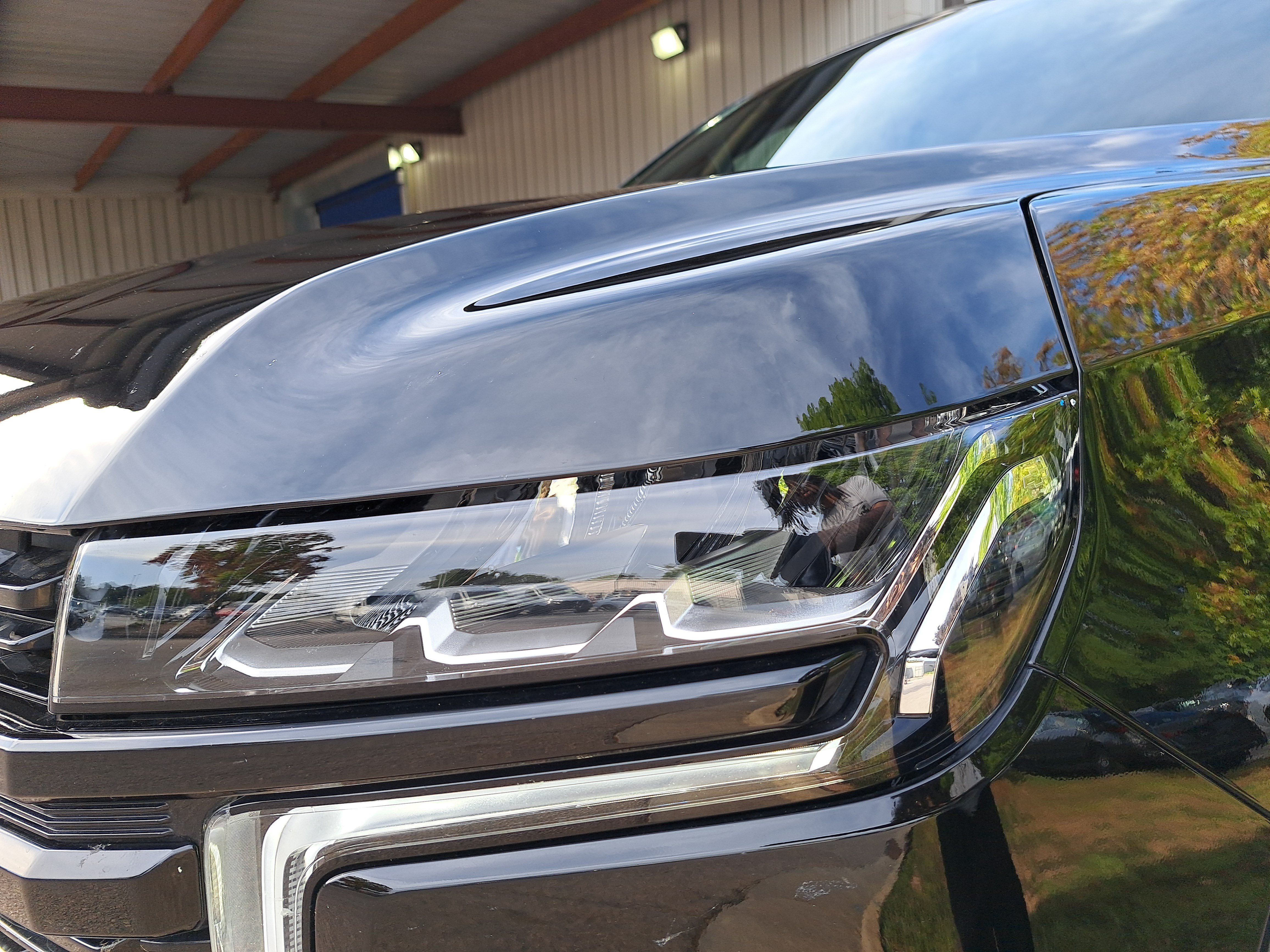 Used 2024 Chevrolet Tahoe RST w/ Luxury Package AWD/4WD image 34