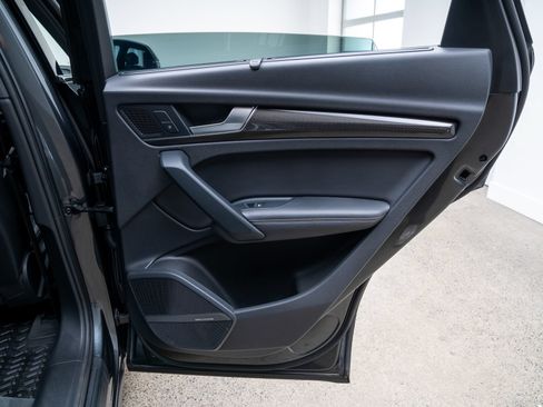 Used 2018 Audi SQ5 Prestige w/ Prestige Package AWD/4WD image 25