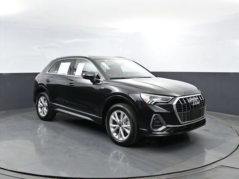 Used 2025 Audi Q3 2.0T Premium AWD/4WD image 3