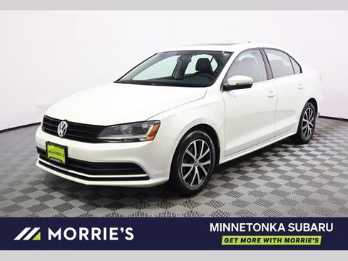 Used 2017 Volkswagen Jetta SE FWD image 1