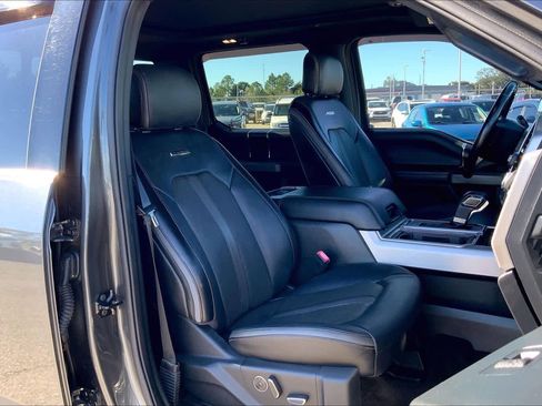 Used 2019 Ford F150 Platinum w/ Equipment Group 701A Luxury image 9