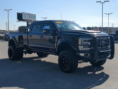 Used 2024 Ford F350 Platinum image 11