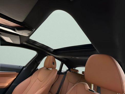 Certified 2023 BMW i4 eDrive35 w/ Premium Package RWD image 21