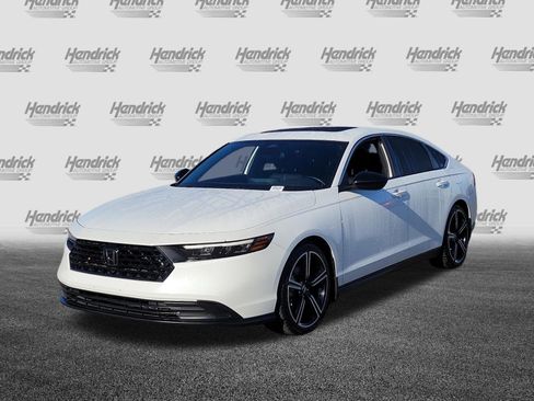 Used 2024 Honda Accord Sport image 3