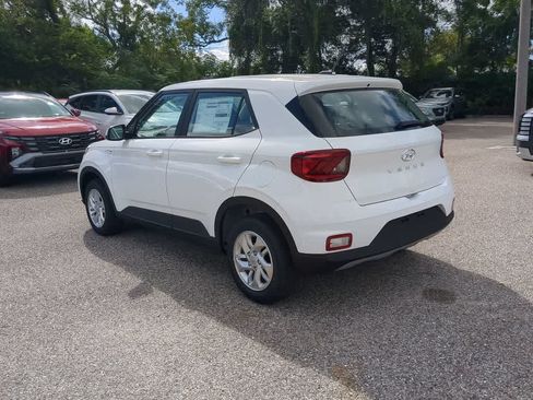 New 2026 Hyundai Venue SE FWD image 4