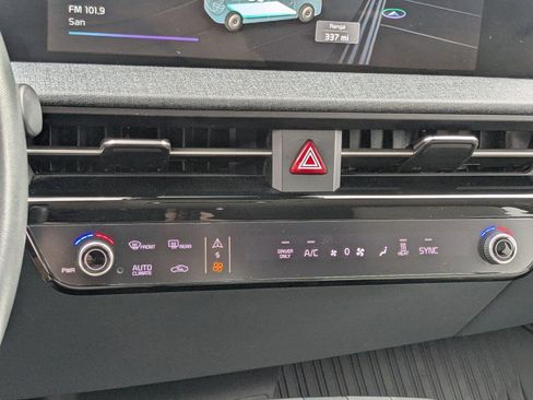 Used 2022 Kia EV6 Wind RWD image 13