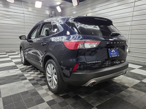 Used 2021 Ford Escape Titanium w/ Titanium Elite Package FWD image 7