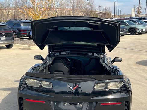 Used 2016 Chevrolet Corvette Z06 w/ Battery Protection Package image 15