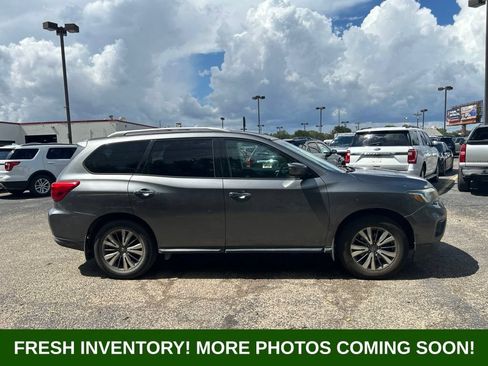 Used 2018 Nissan Pathfinder S AWD/4WD image 2