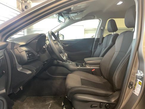 Used 2024 Subaru Outback Premium AWD/4WD image 6