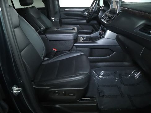 Used 2022 Chevrolet Tahoe Z71 w/ Z71 Off-Road Package AWD/4WD image 36