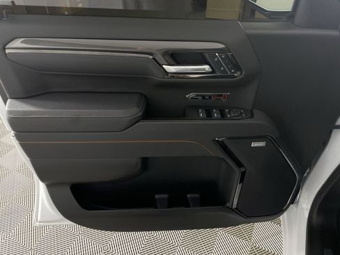 Used 2025 GMC Sierra 1500 AT4 w/ Technology Package image 22