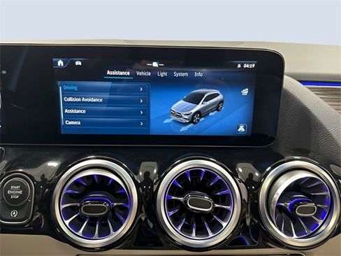 Used 2025 Mercedes-Benz GLA 250 4MATIC image 22