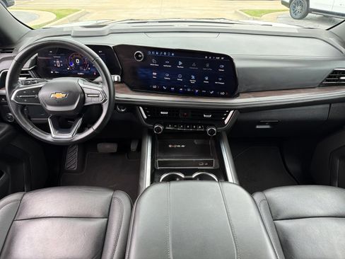 Used 2025 Chevrolet Tahoe LT RWD image 19