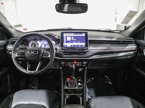 Used 2023 Jeep Compass Trailhawk image 12