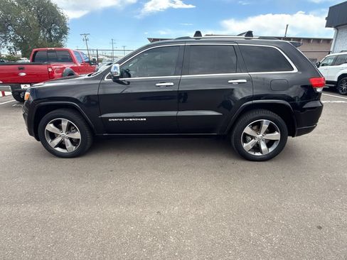 Used 2015 Jeep Grand Cherokee Overland w/ Advanced Technology Group AWD/4WD image 4