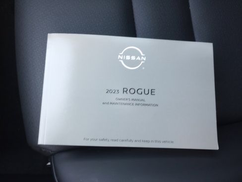 Used 2023 Nissan Rogue SV w/ SV Premium B Package image 38