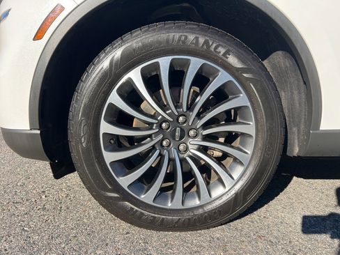 Used 2022 Lincoln Aviator AWD w/ Premium Package image 9