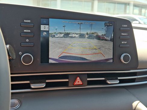 Certified 2025 Hyundai Elantra Sport FWD image 17
