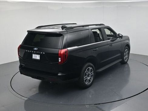 Used 2025 Ford Expedition Active AWD/4WD image 44