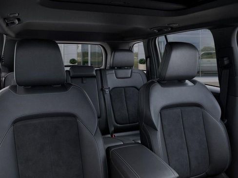 New 2025 Jeep Grand Cherokee Altitude AWD/4WD image 26