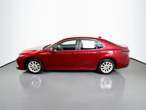 Used 2021 Toyota Camry LE w/ Convenience Package image 4