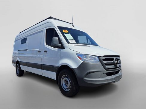 Used 2023 Mercedes-Benz Sprinter 2500 image 7